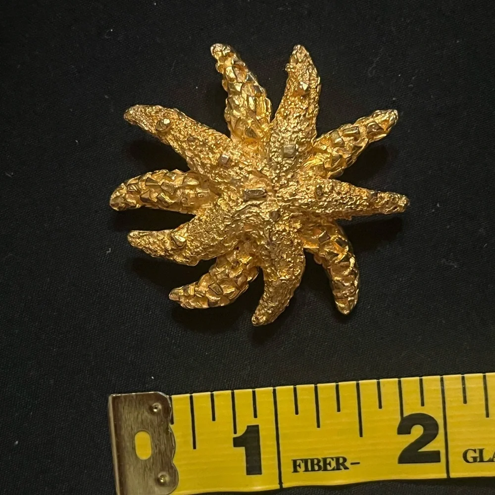 Vintage Textured Abstract Starfish Brooch Van S Authentic